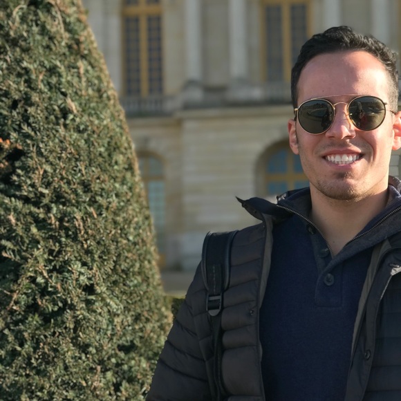 Meet your Posher, Jonathan - Picture 2 of 2